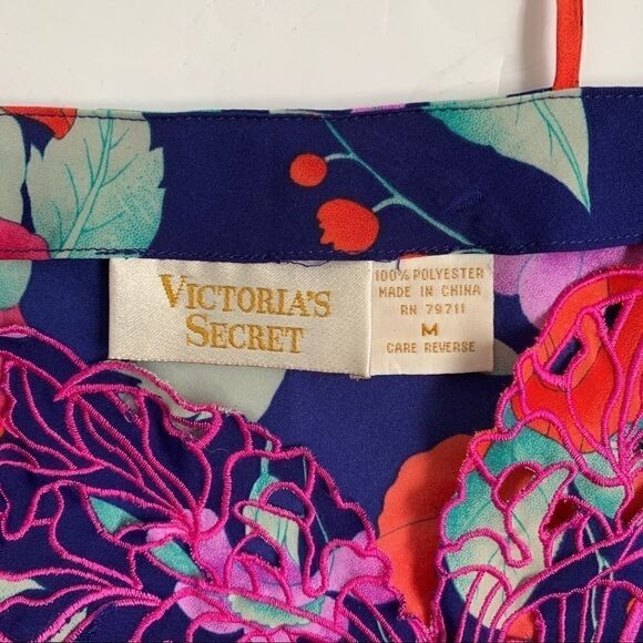VICTORIAS SECRET VINTAGE FLORAL EMBROIDERED TOP - Picture 6 of 6